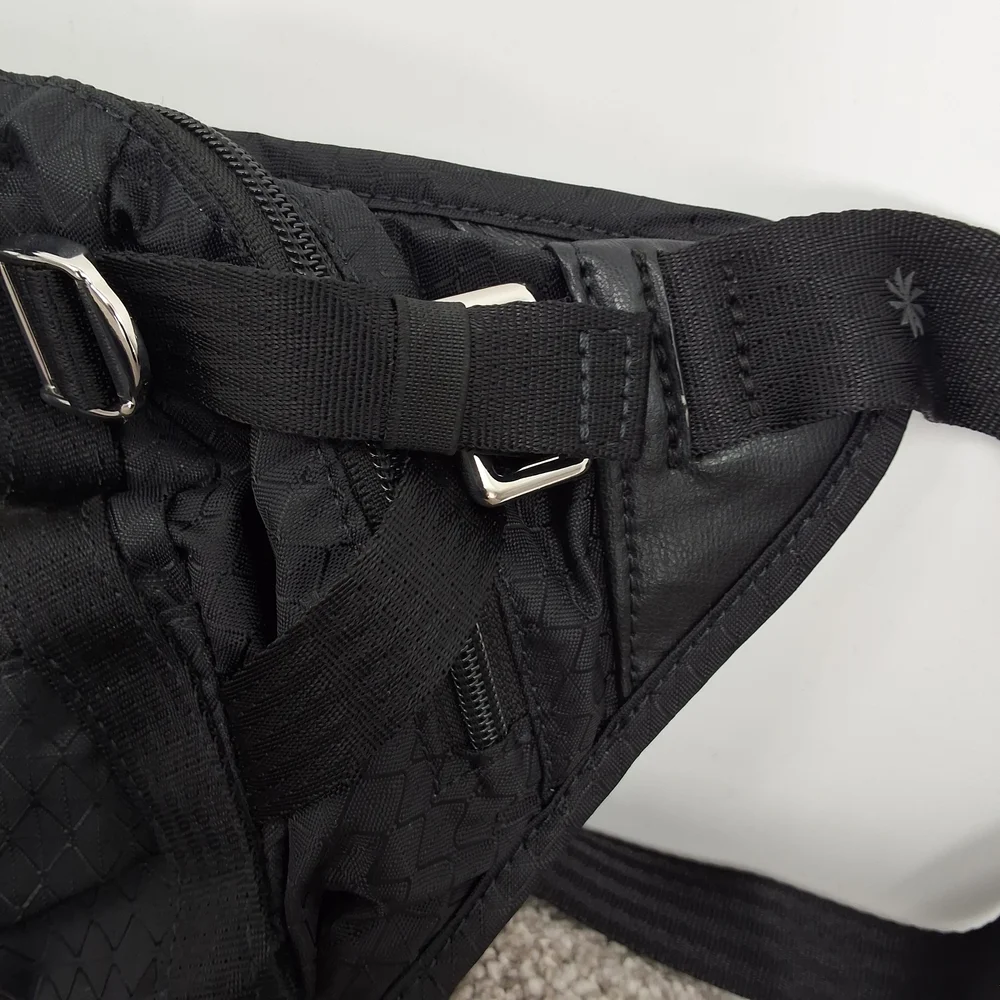 Athleta Excursion Black Convertible Fanny Pack - Picture 4 of 8